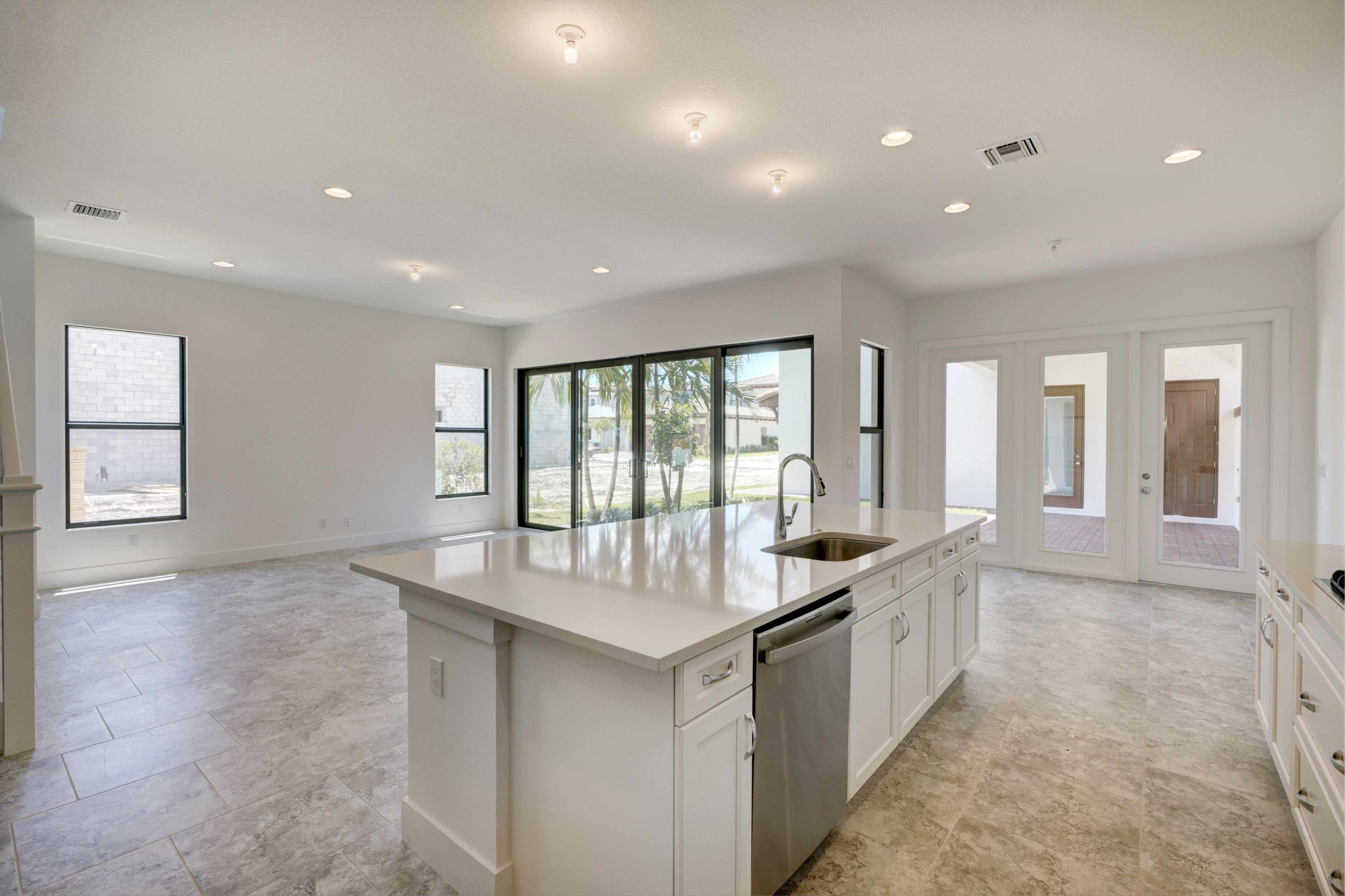 ALTON NEIGHBORHOOD - Residential Lease