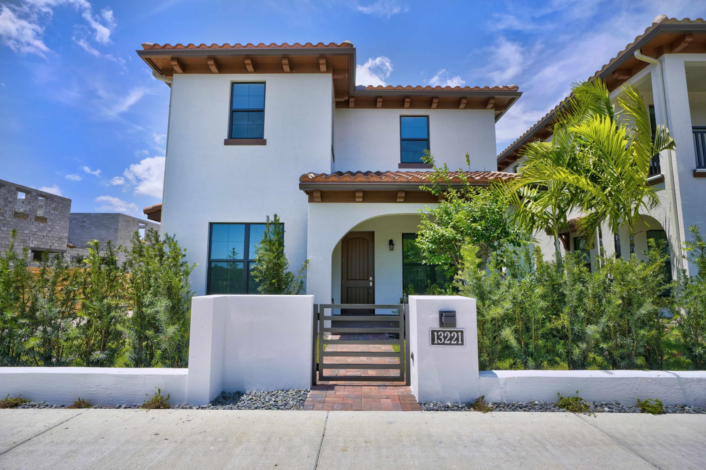 ALTON NEIGHBORHOOD - Residential Lease