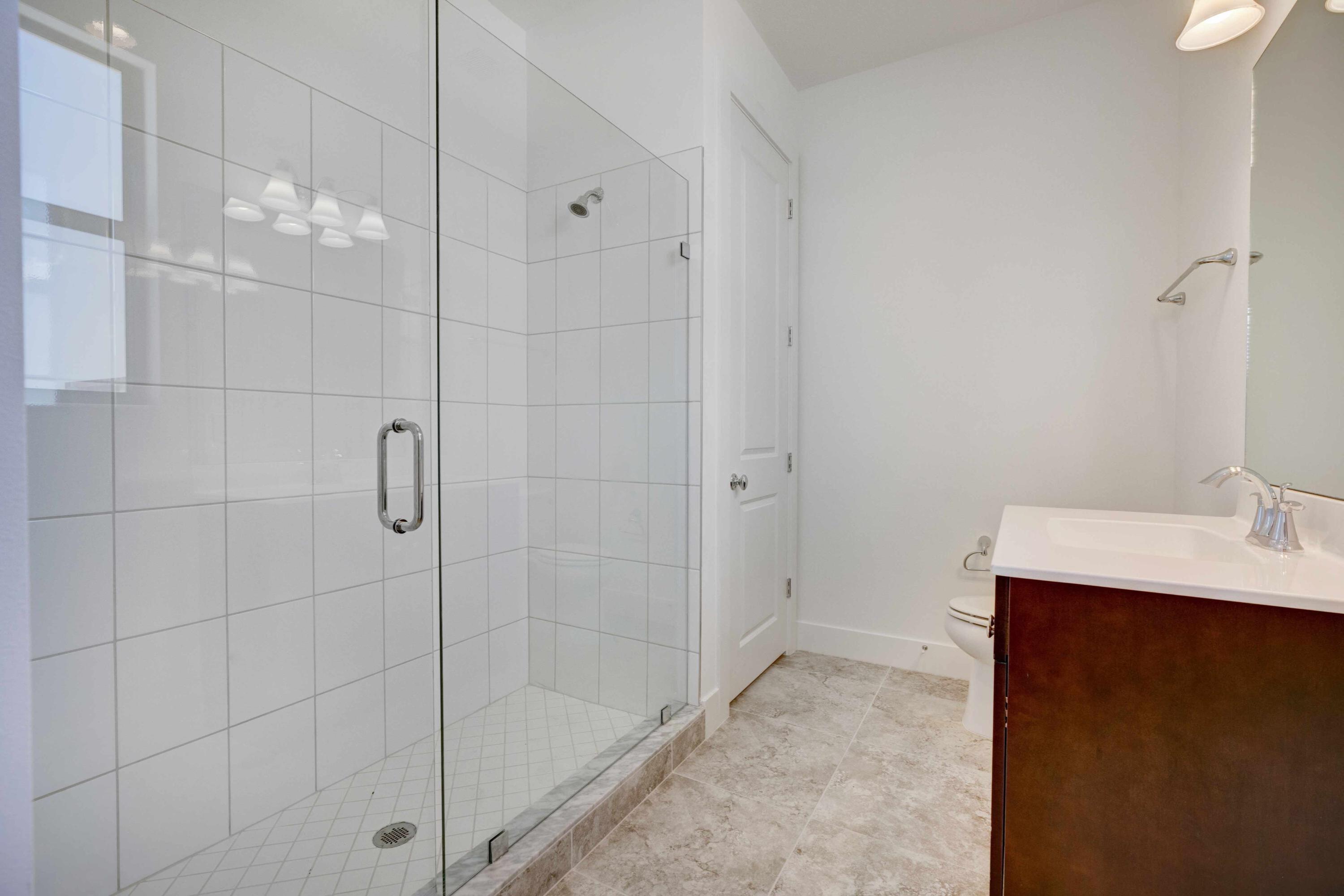 ALTON NEIGHBORHOOD - Residential Lease