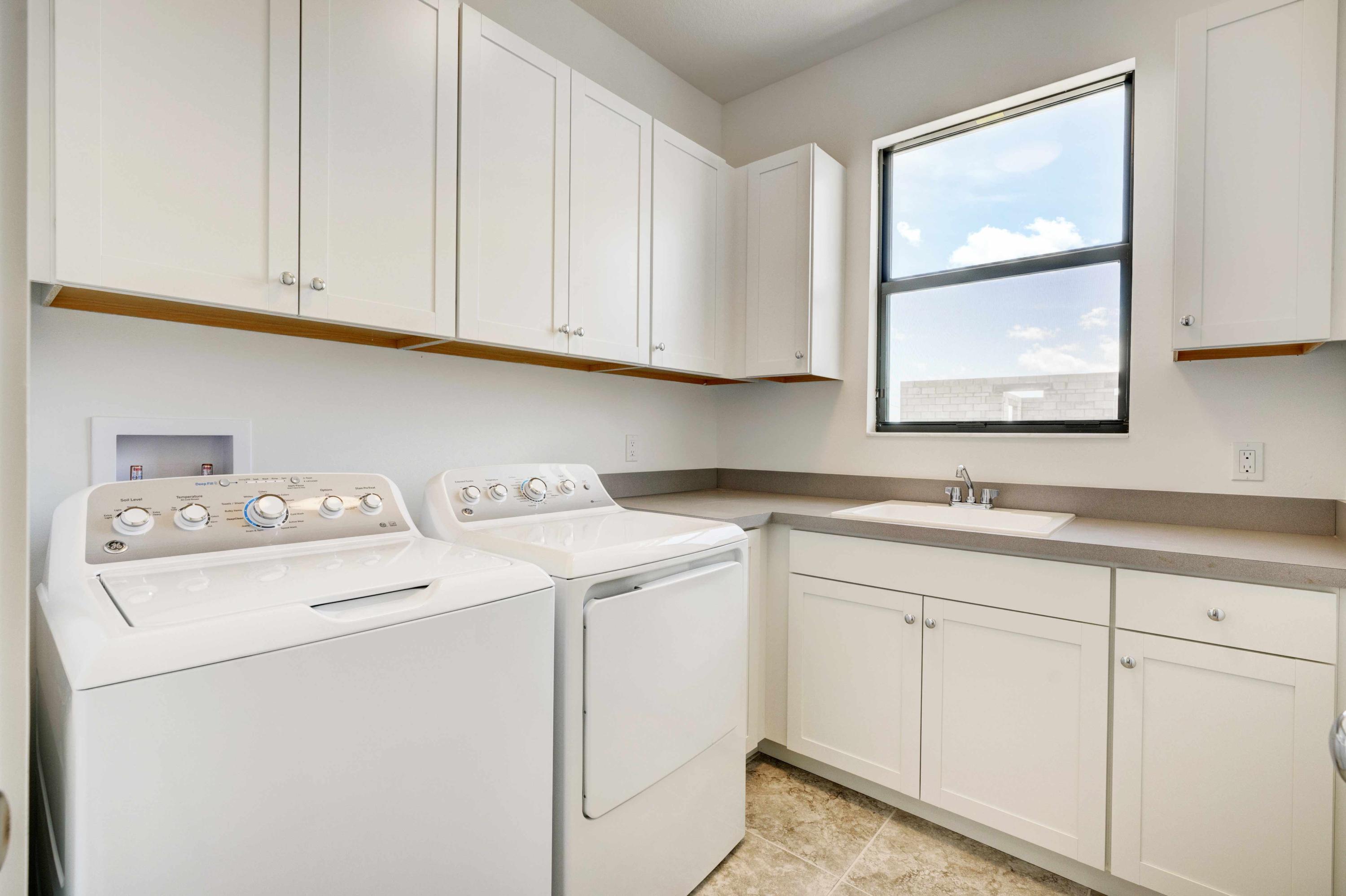 ALTON NEIGHBORHOOD - Residential Lease