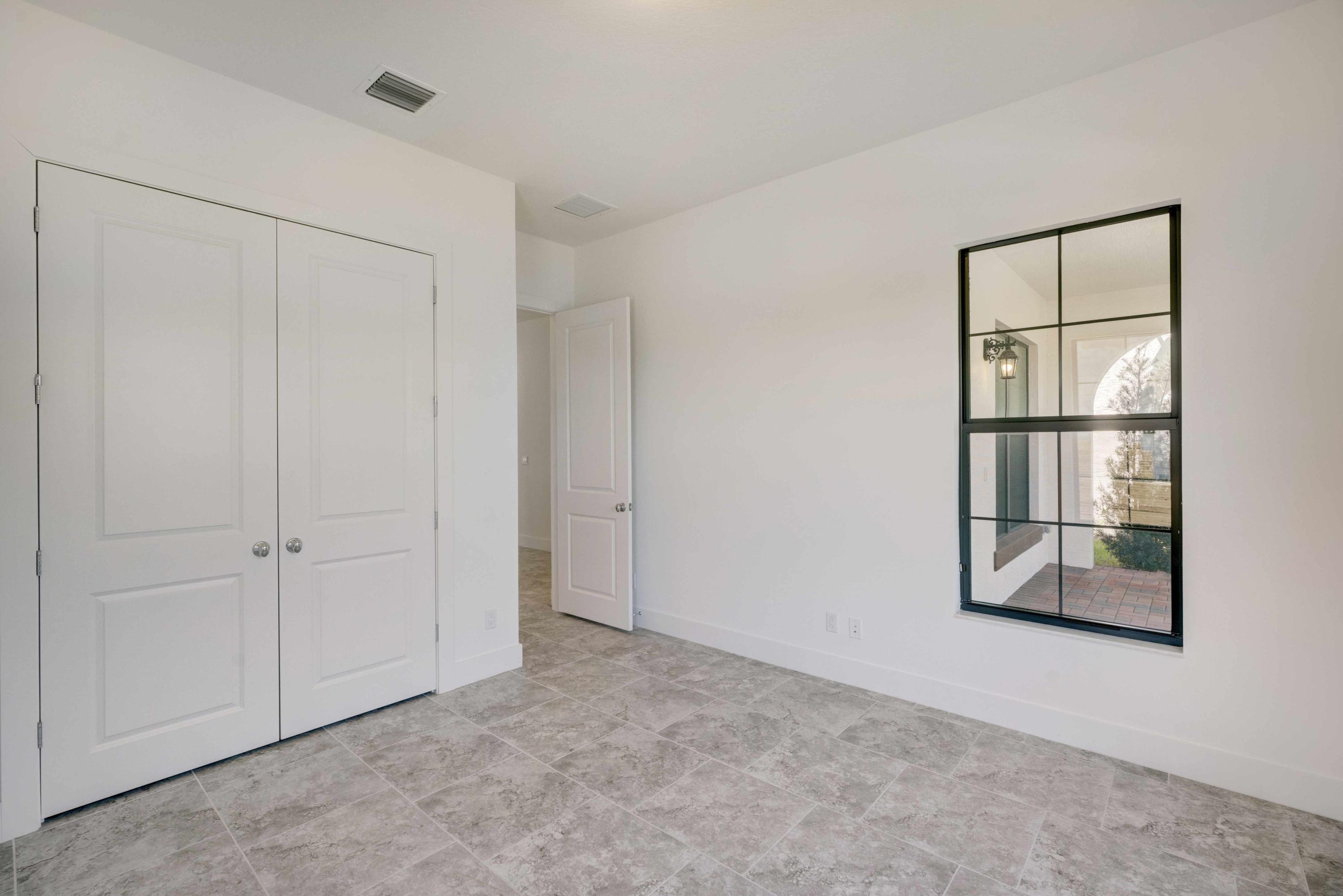 ALTON NEIGHBORHOOD - Residential Lease