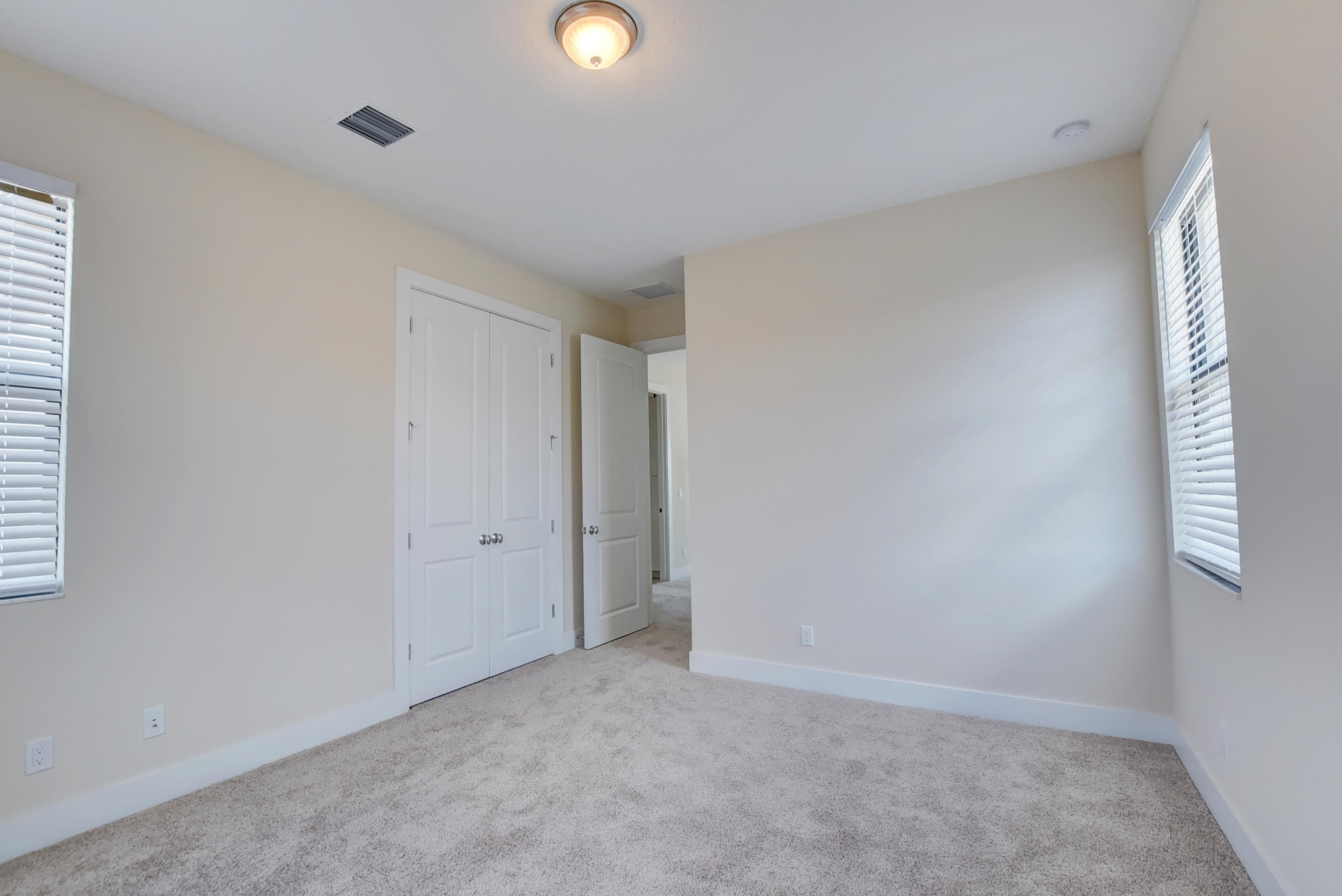 ALTON NEIGHBORHOOD - Residential Lease