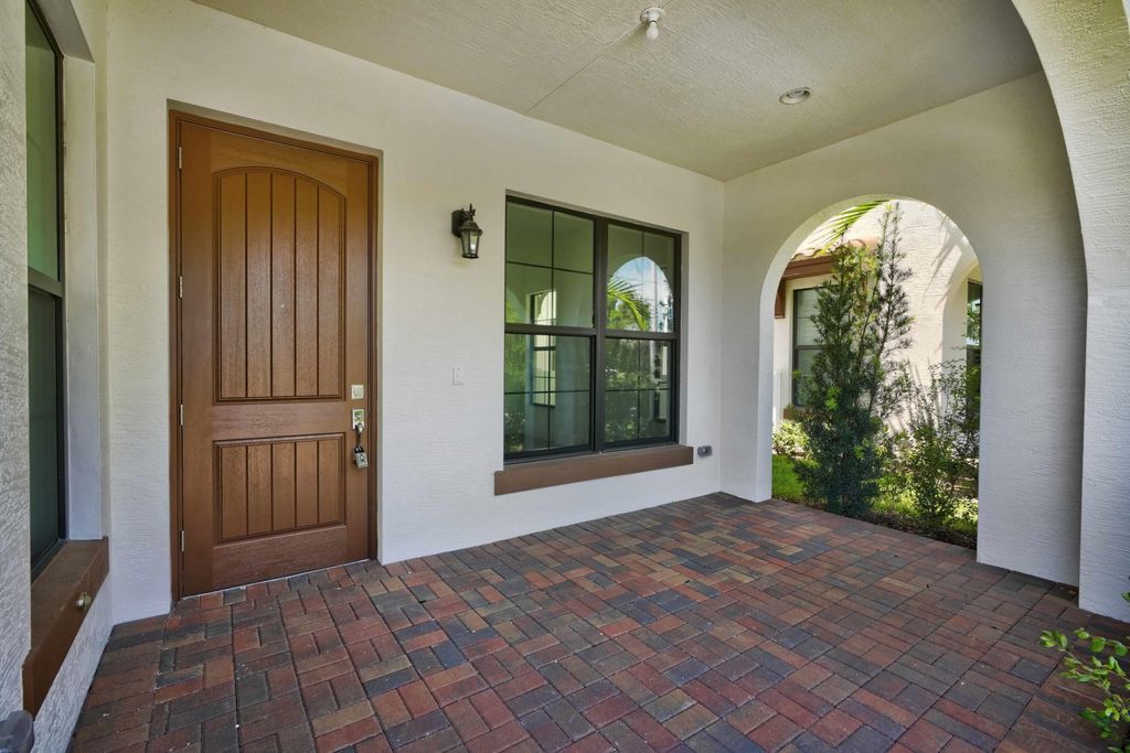 Photo of 13221 Alton Road, Palm Beach Gardens, FL 33418 (MLS # B26005334)