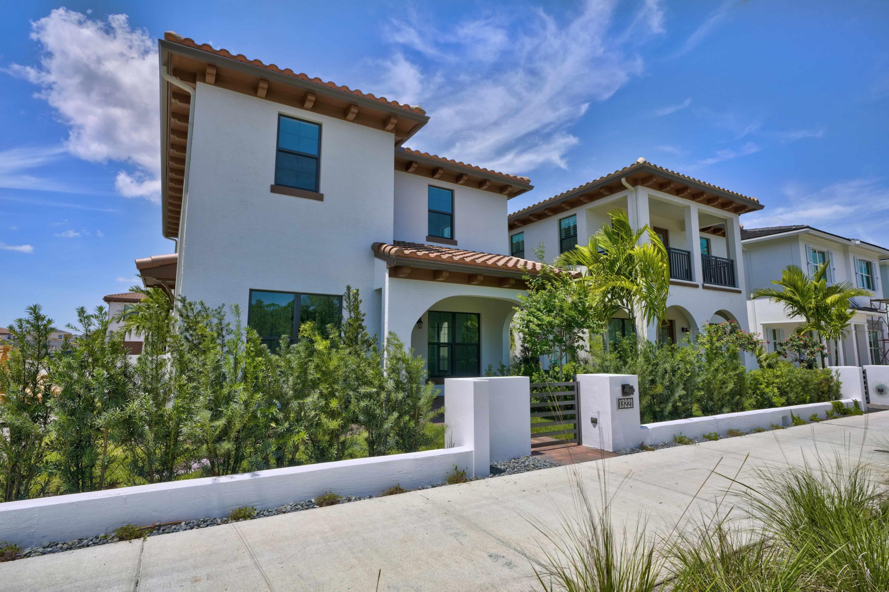 ALTON NEIGHBORHOOD - Residential Lease