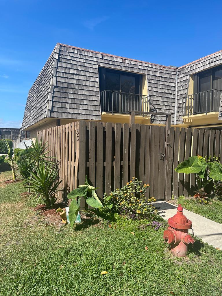 LAKEWOOD - Residential