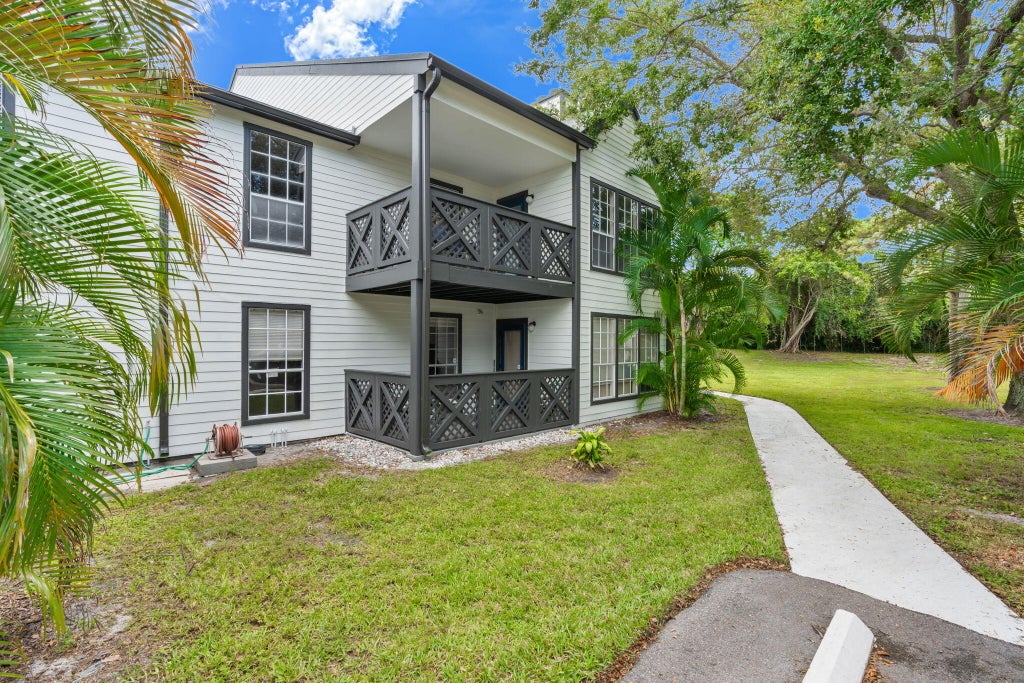 Photo of 5063 HEATHERHILL Lane #60, Boca Raton, FL 33486 (MLS # B26069005)