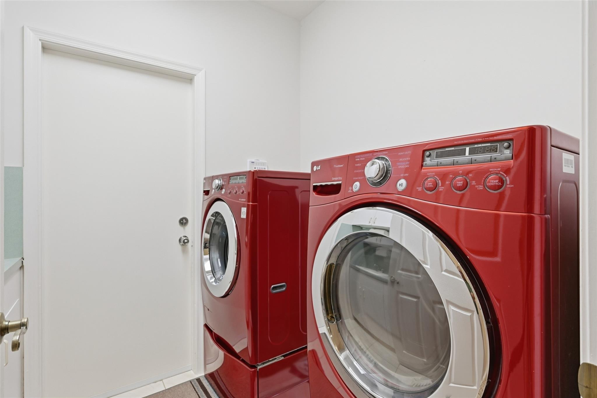 The Isles 145-36 B - Residential