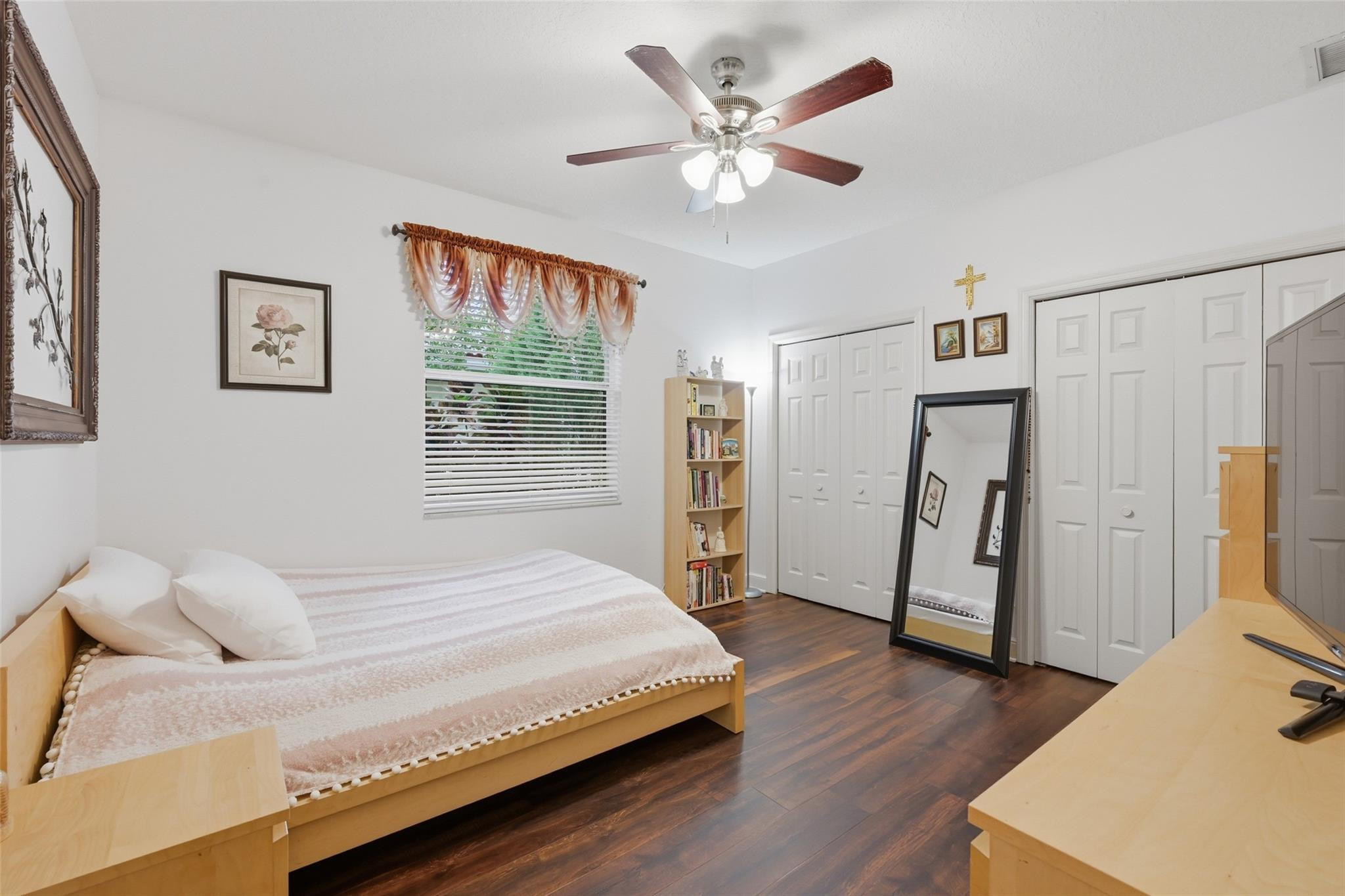 The Isles 145-36 B - Residential