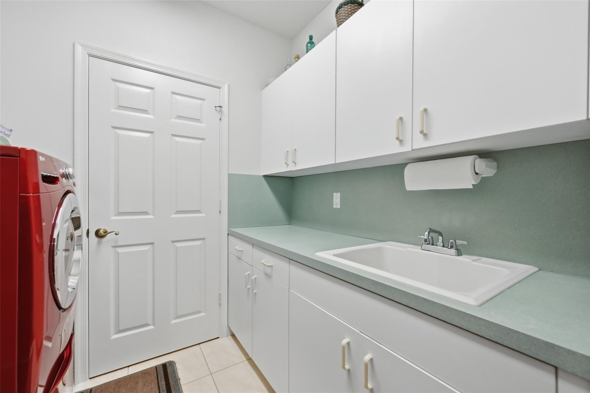 The Isles 145-36 B - Residential