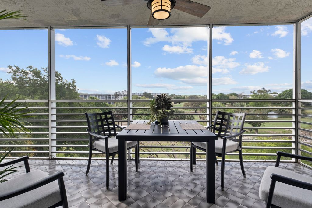 Photo of 3520 Oaks Way #510, Pompano Beach, FL 33069 (MLS # B26000269)