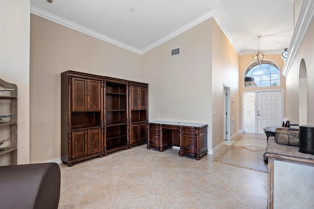 Military Trail to Pipers Glen Blvd - W to Starligh - Residential