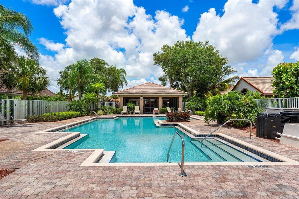 Military Trail to Pipers Glen Blvd - W to Starligh - Residential