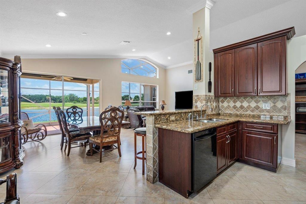 Military Trail to Pipers Glen Blvd - W to Starligh - Residential