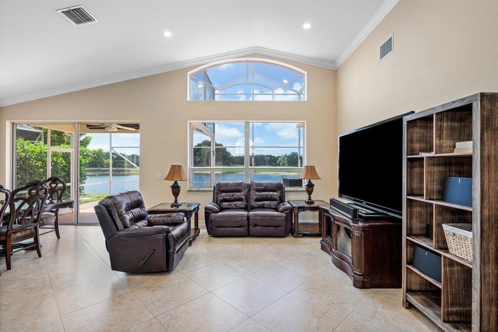 Military Trail to Pipers Glen Blvd - W to Starligh - Residential