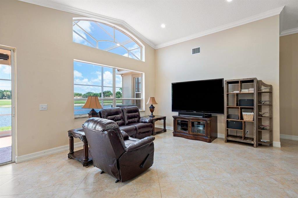 Military Trail to Pipers Glen Blvd - W to Starligh - Residential