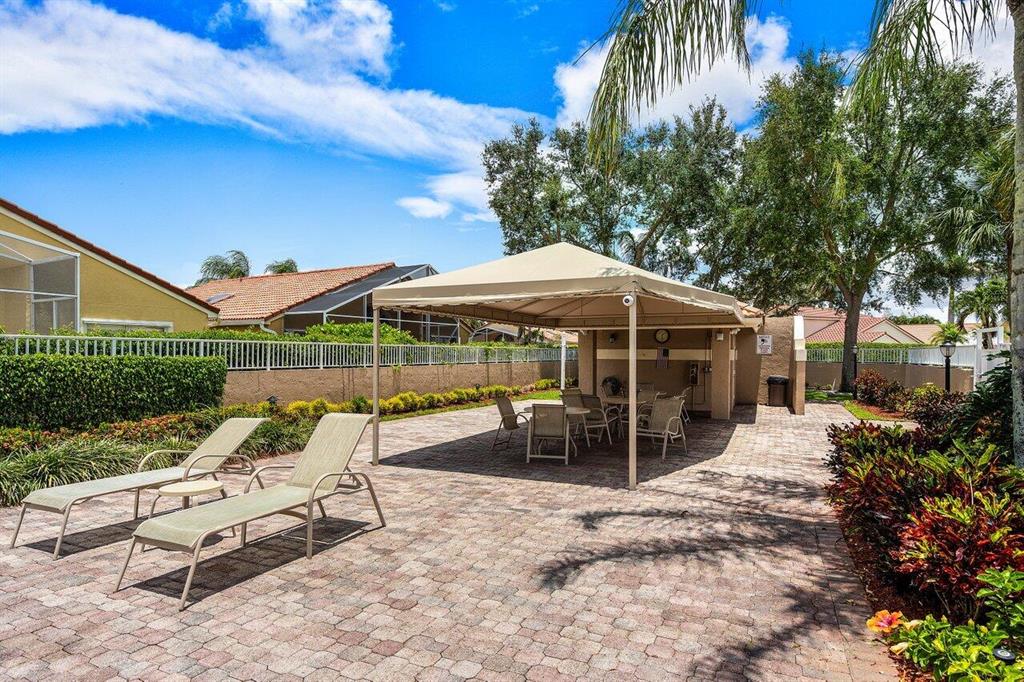 Military Trail to Pipers Glen Blvd - W to Starligh - Residential