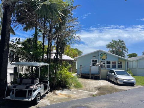 A home in Hutchinson Island