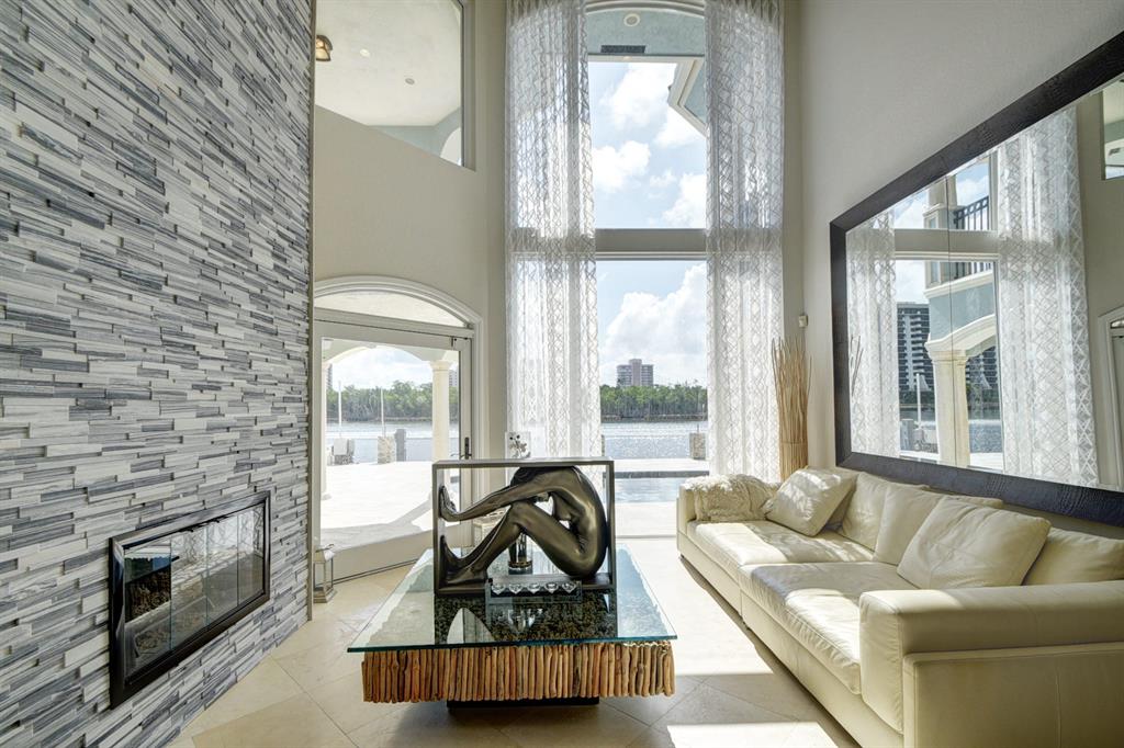 BOCA HARBOUR ISLAND SEC - Residential