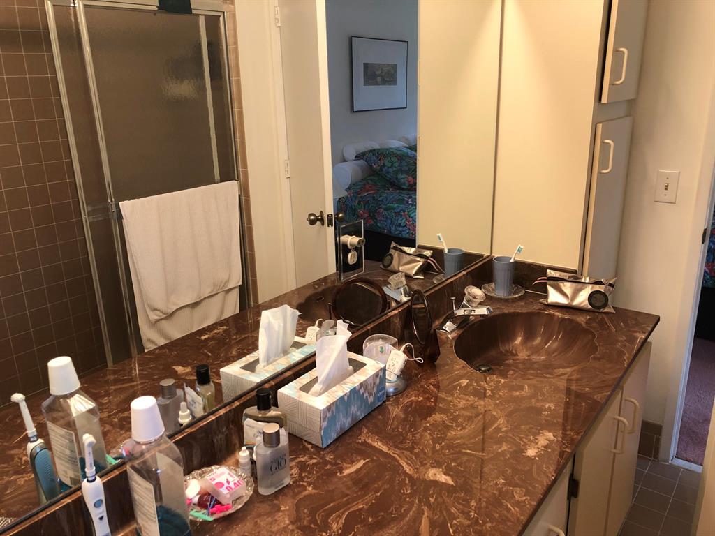 Whisper Walk Parkshore - Residential