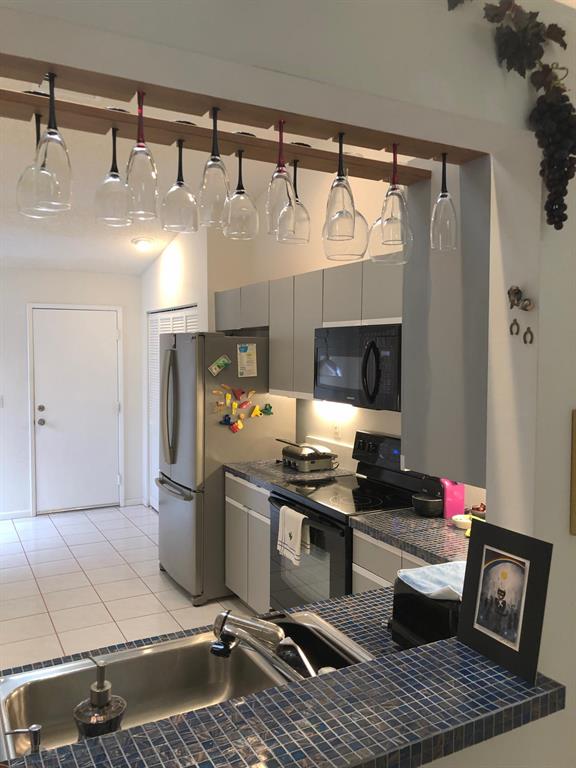 Whisper Walk Parkshore - Residential