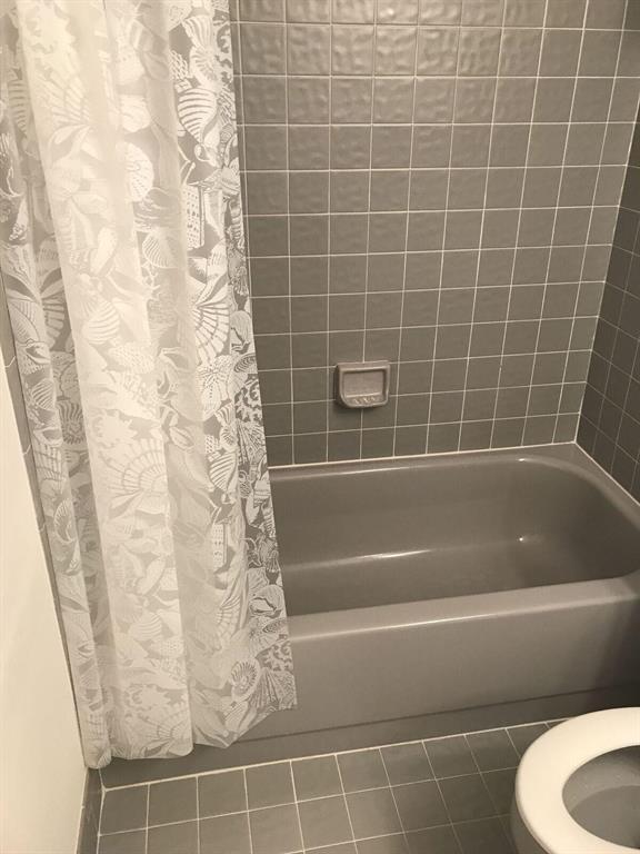 Whisper Walk Parkshore - Residential