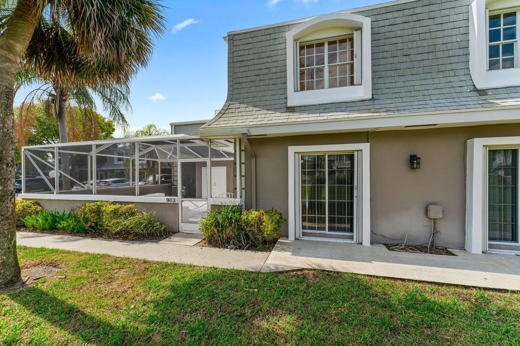 Photo of 903 Vision Terrace, Palm Beach Gardens, FL 33418 (MLS # R10967201)