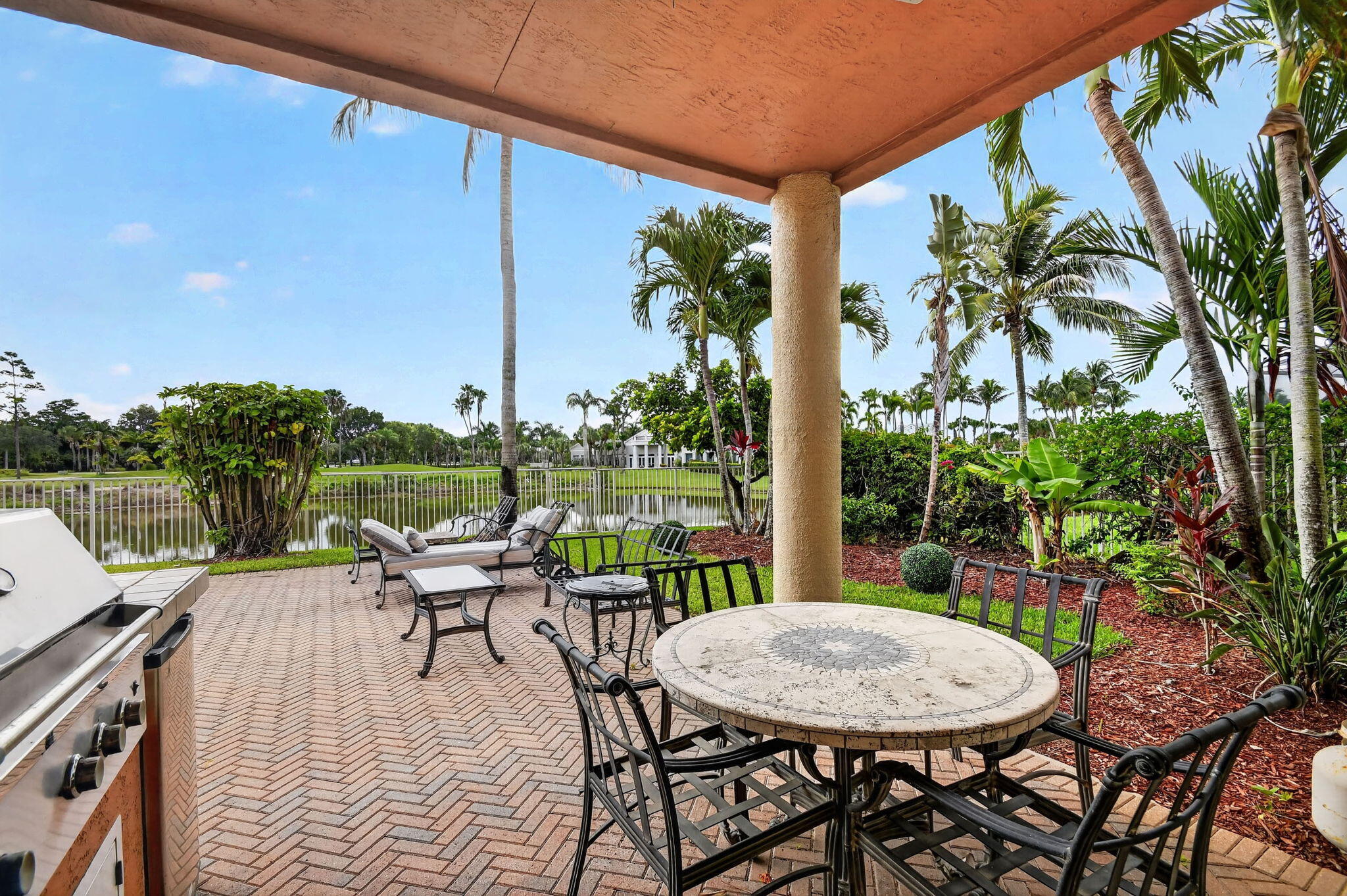 2279 Ridgewood Circle