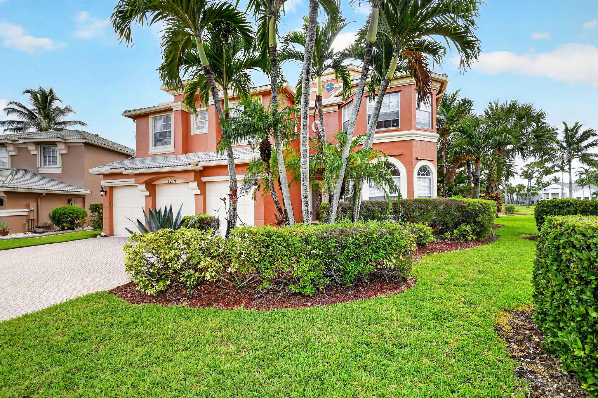 2279 Ridgewood Circle