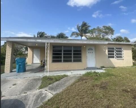 Single Family Residence in Boynton Beach FL 117 Atlantic Drive Dr.jpg