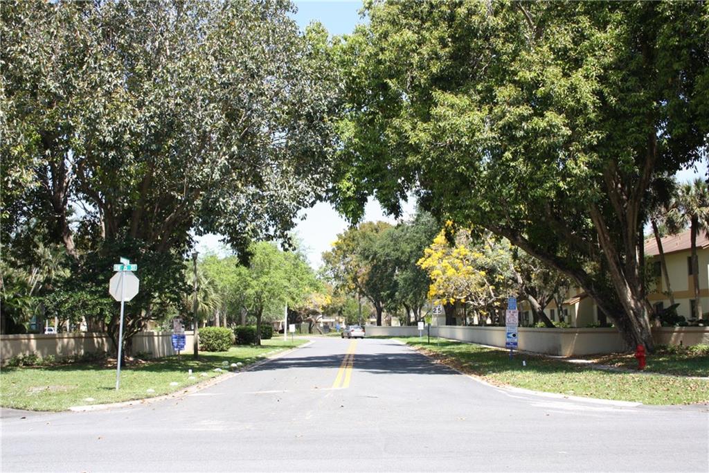 Gardens North #5 Condo - Residential Lease