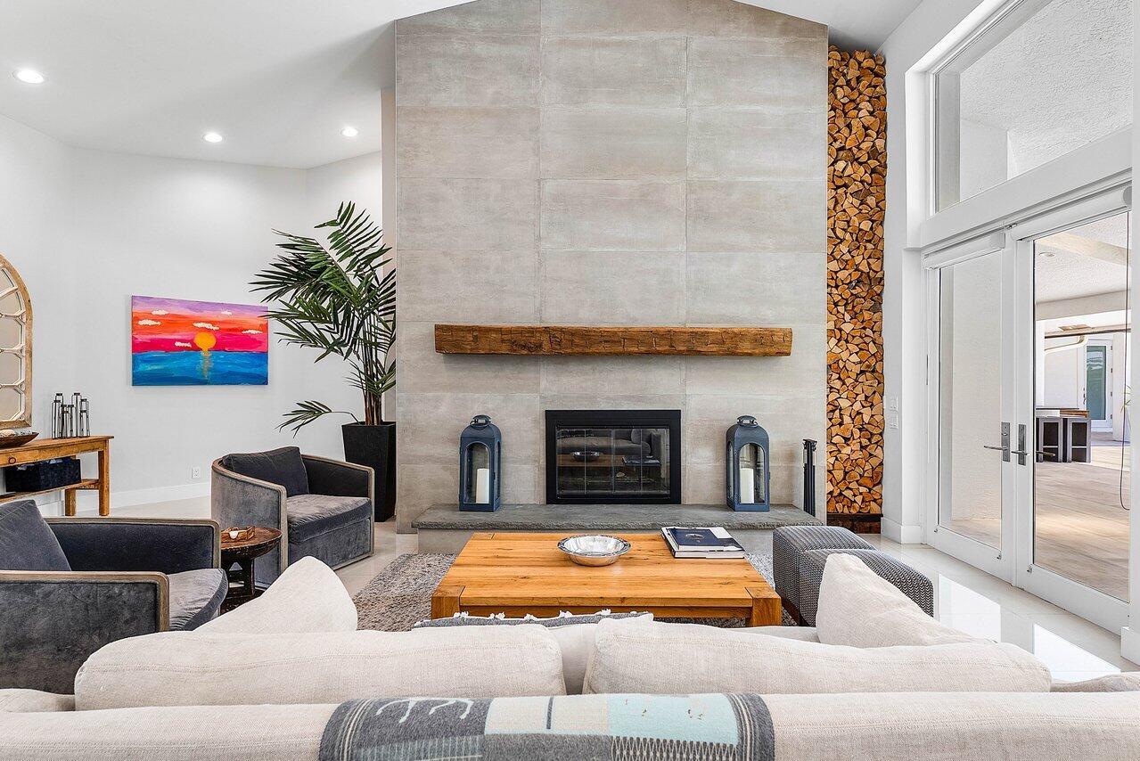 PADDOCK PARK 2 OF WELLING - Residential Lease