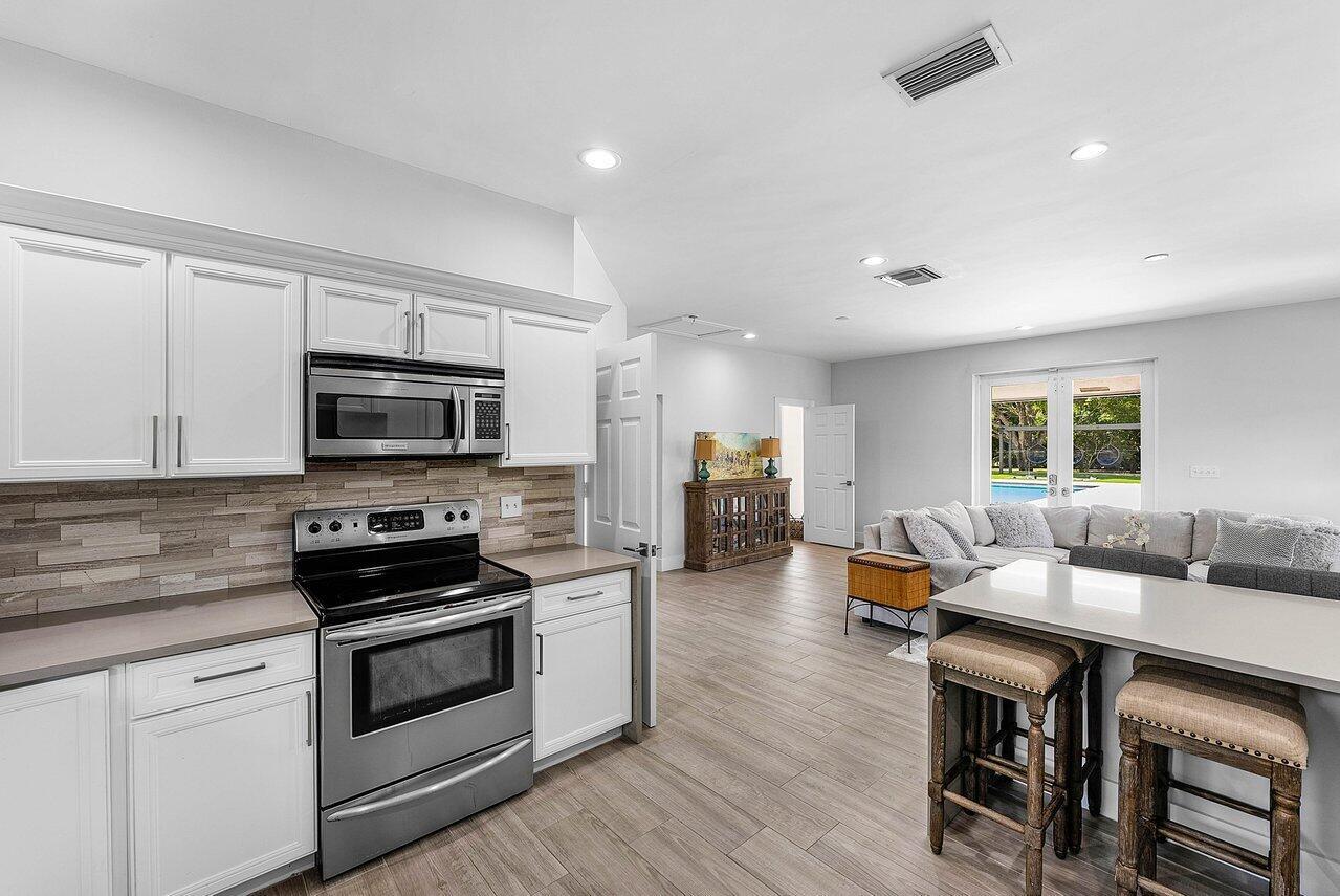 PADDOCK PARK 2 OF WELLING - Residential Lease