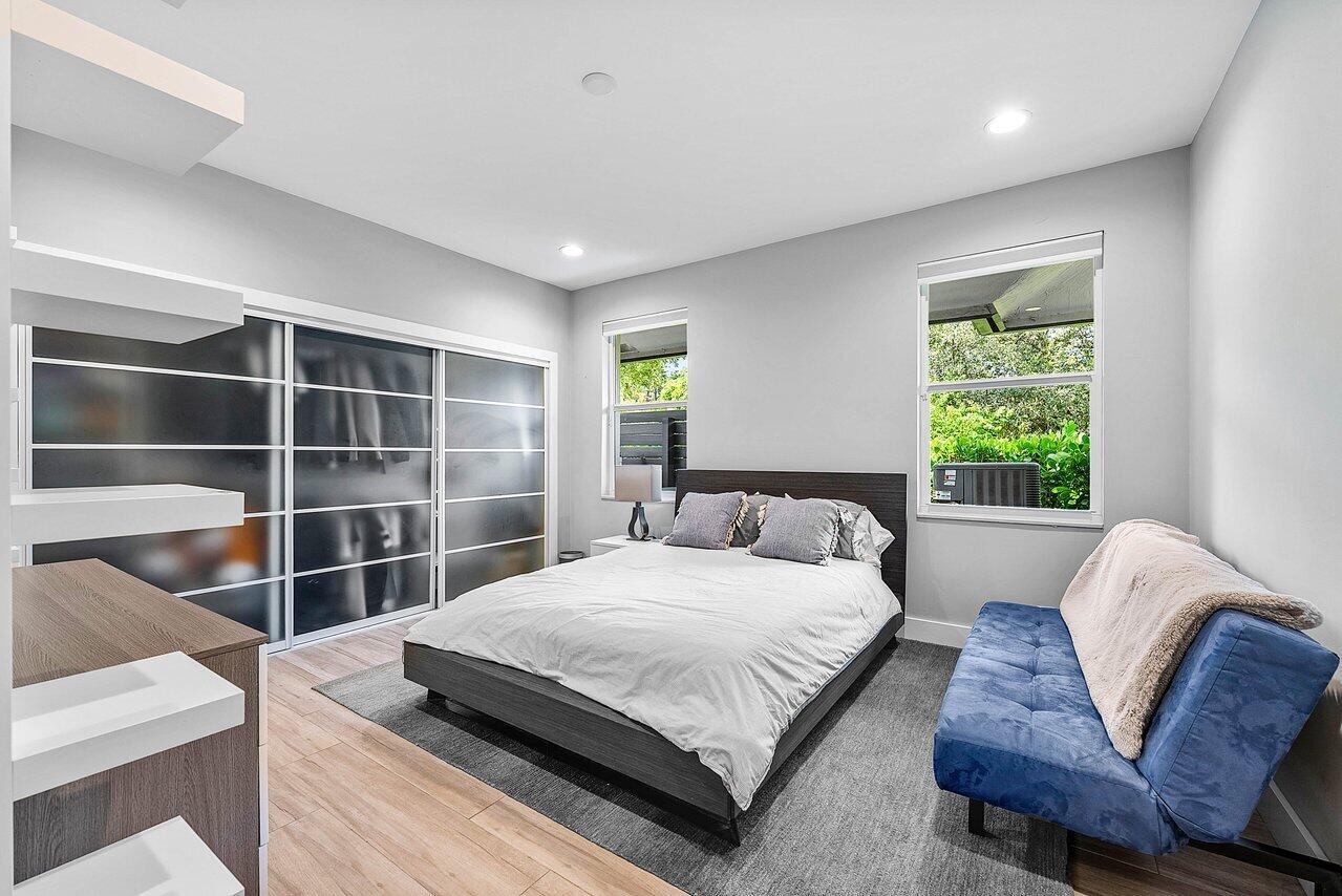 PADDOCK PARK 2 OF WELLING - Residential Lease