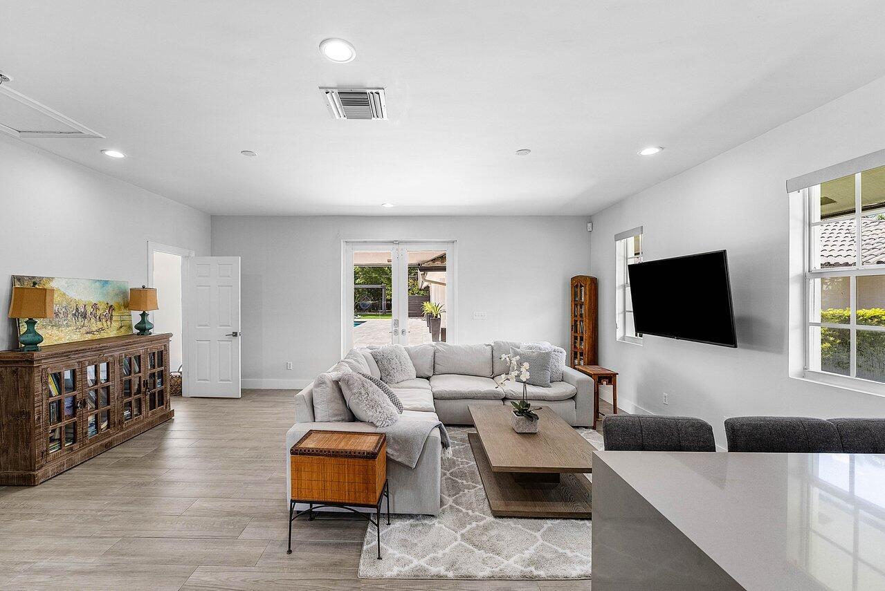 PADDOCK PARK 2 OF WELLING - Residential Lease