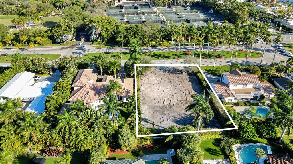 ROYAL PALM YACHT & COUNTR - Land