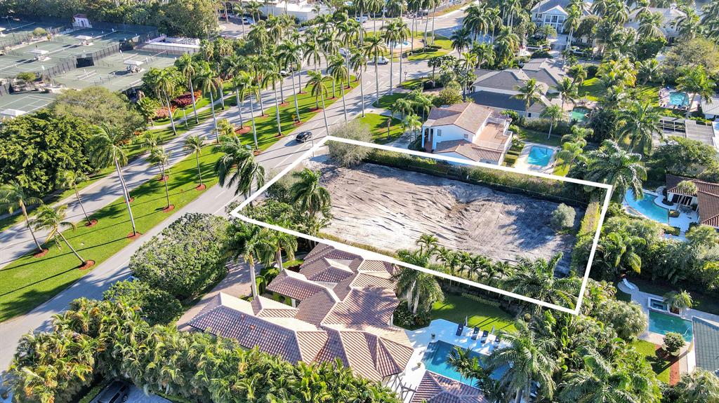 ROYAL PALM YACHT & COUNTR - Land