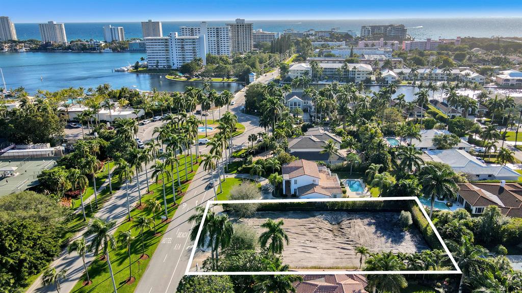 ROYAL PALM YACHT & COUNTR - Land