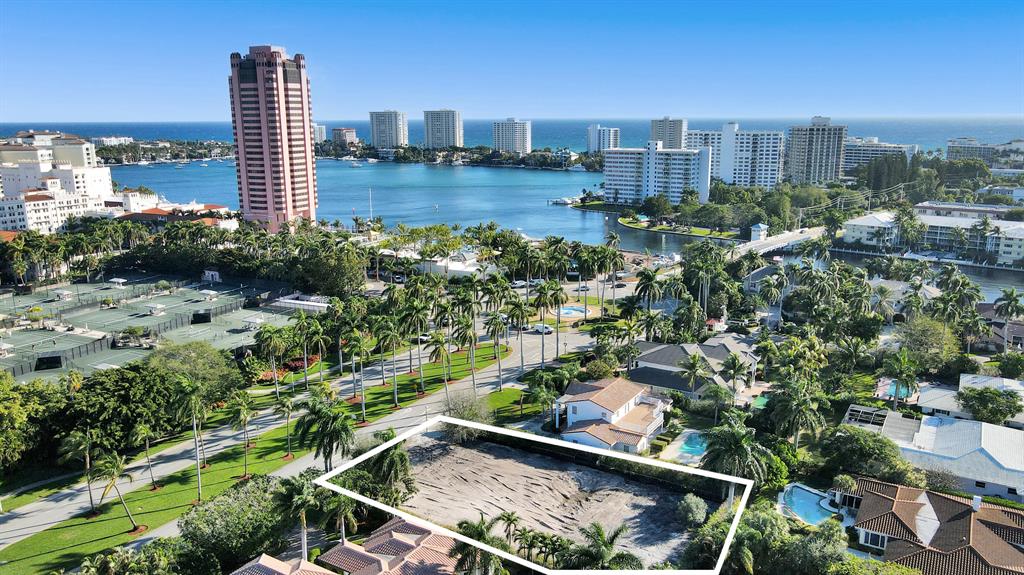 ROYAL PALM YACHT & COUNTR - Land