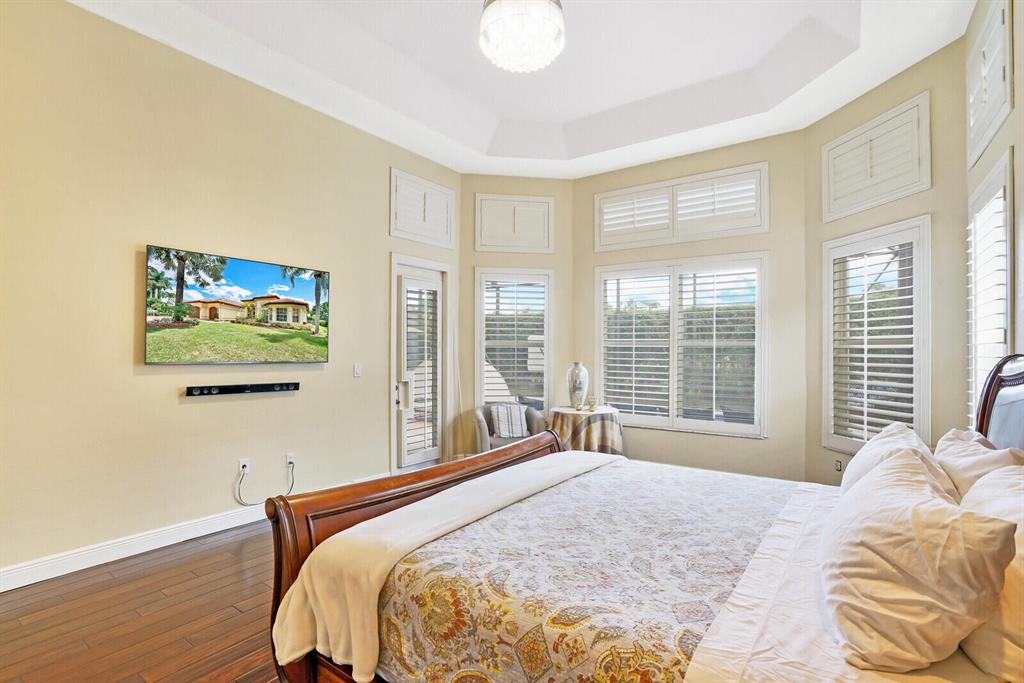 SATURNIA - Residential