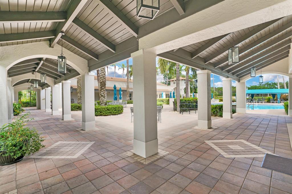 SATURNIA - Residential