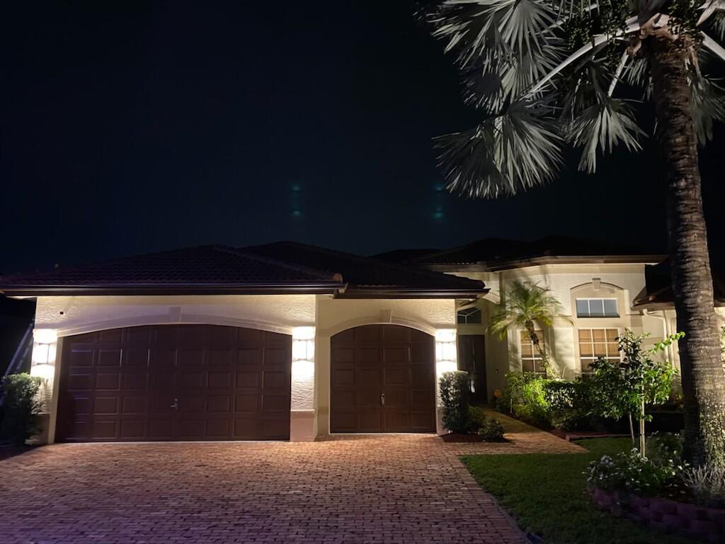 SATURNIA - Residential