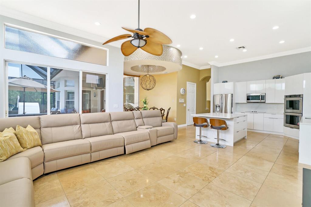 SATURNIA - Residential