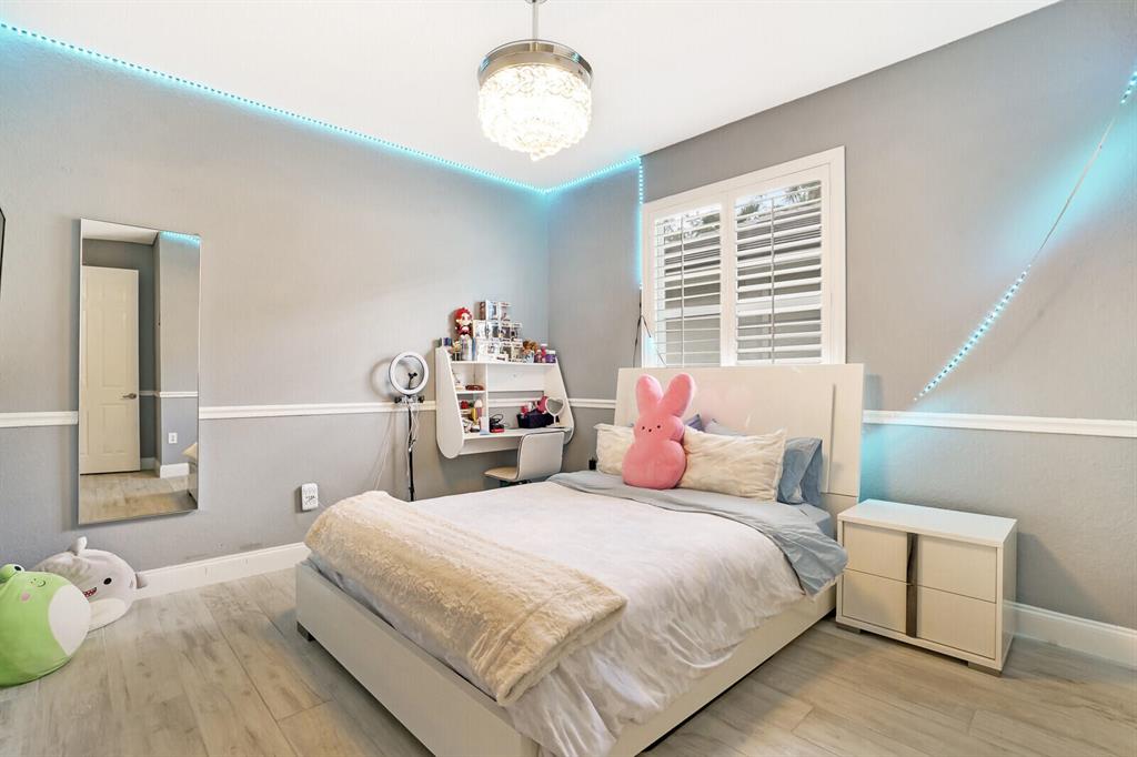 SATURNIA - Residential