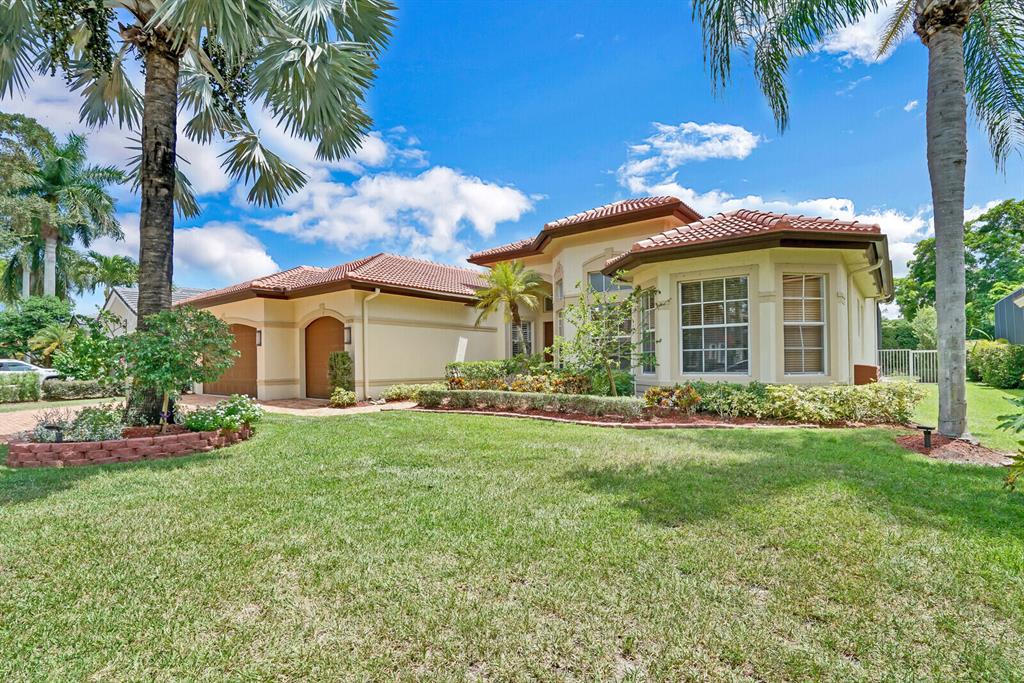 SATURNIA - Residential