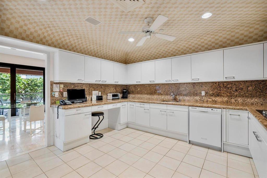 TWO NORTH BREAKERS ROW CONDO - Residential