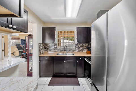Tiny photo for 7081 TAYLOR Street, Hollywood, FL 33024 (MLS # B26074619)