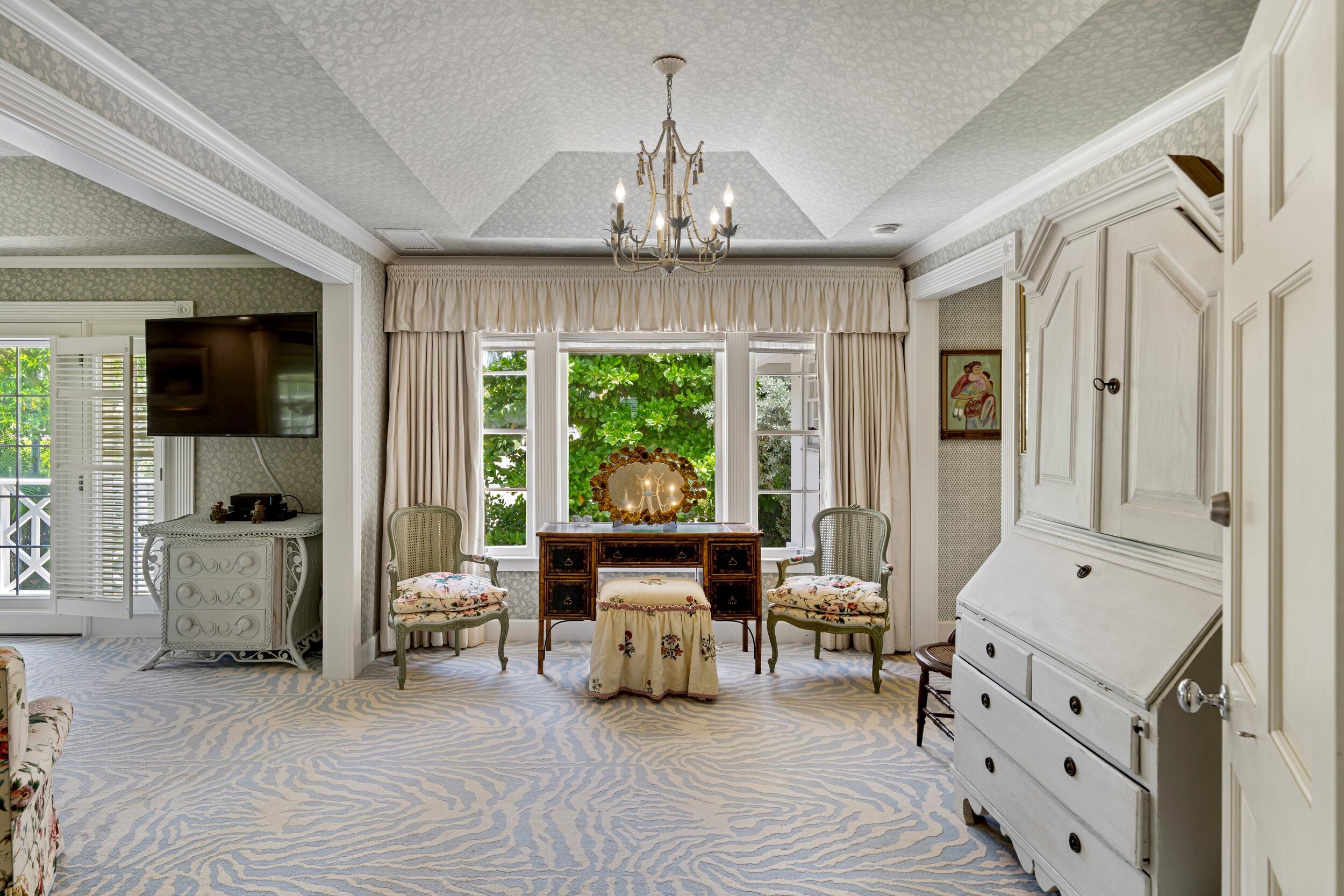 VIA VIZCAYA - Residential