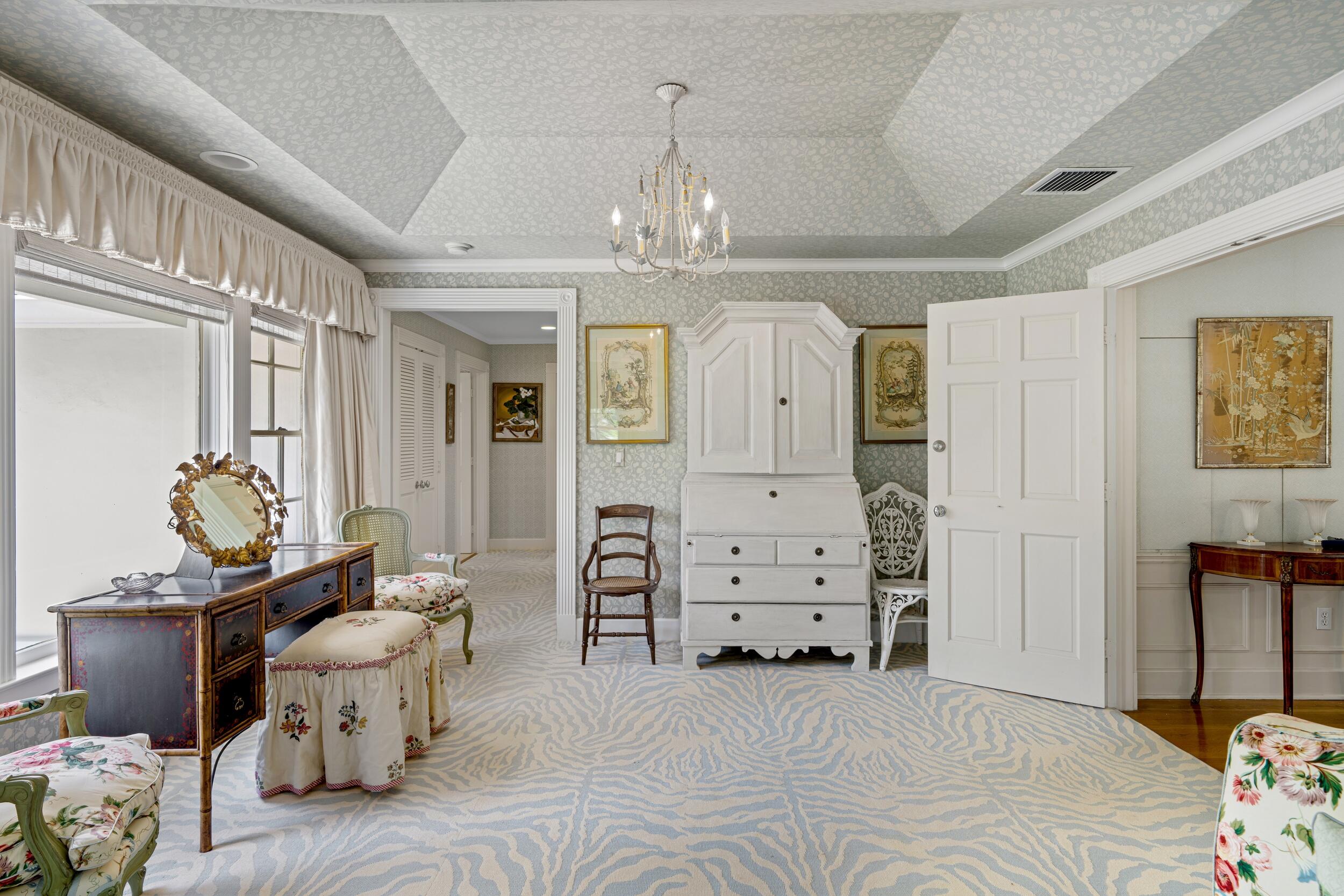 VIA VIZCAYA - Residential