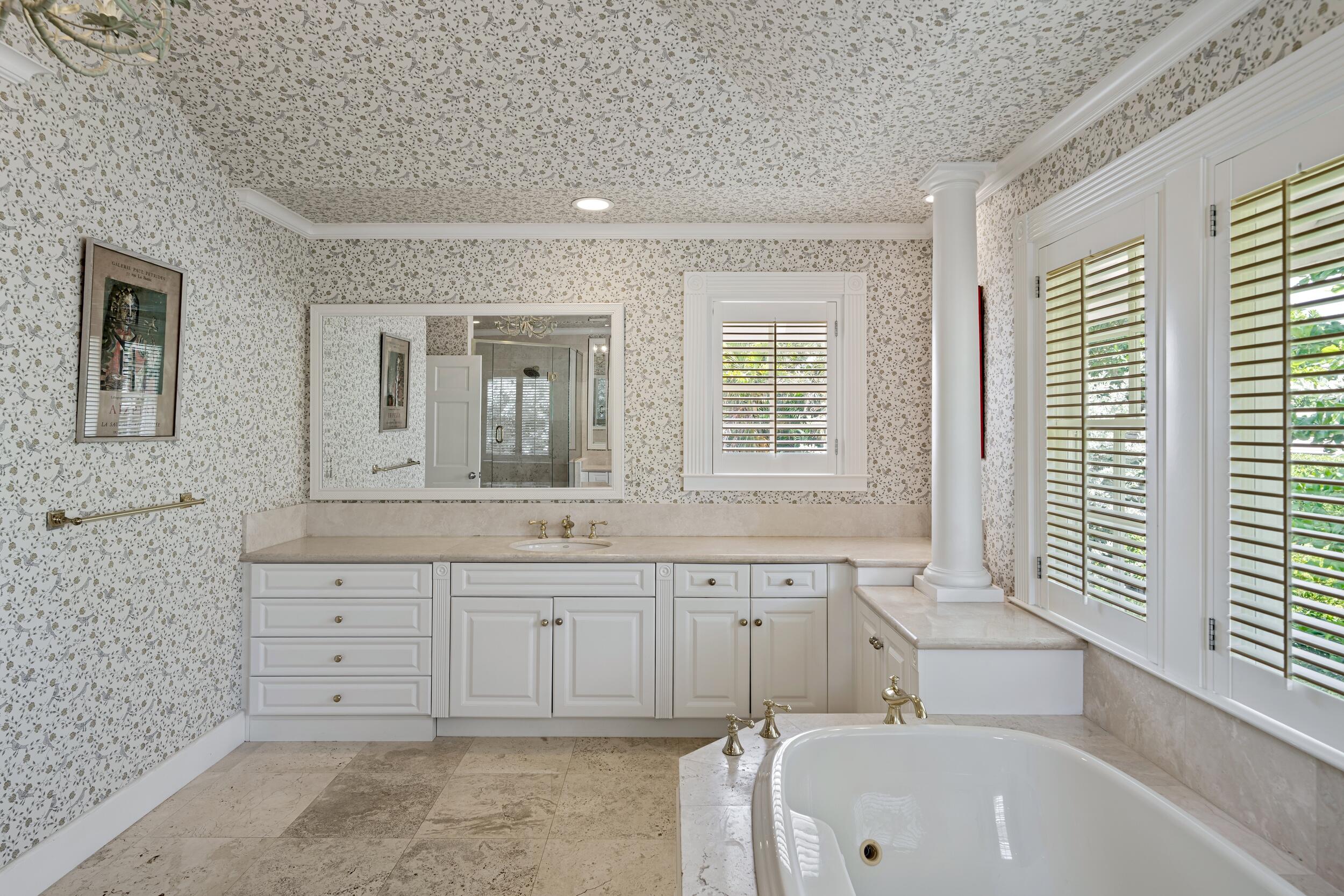 VIA VIZCAYA - Residential