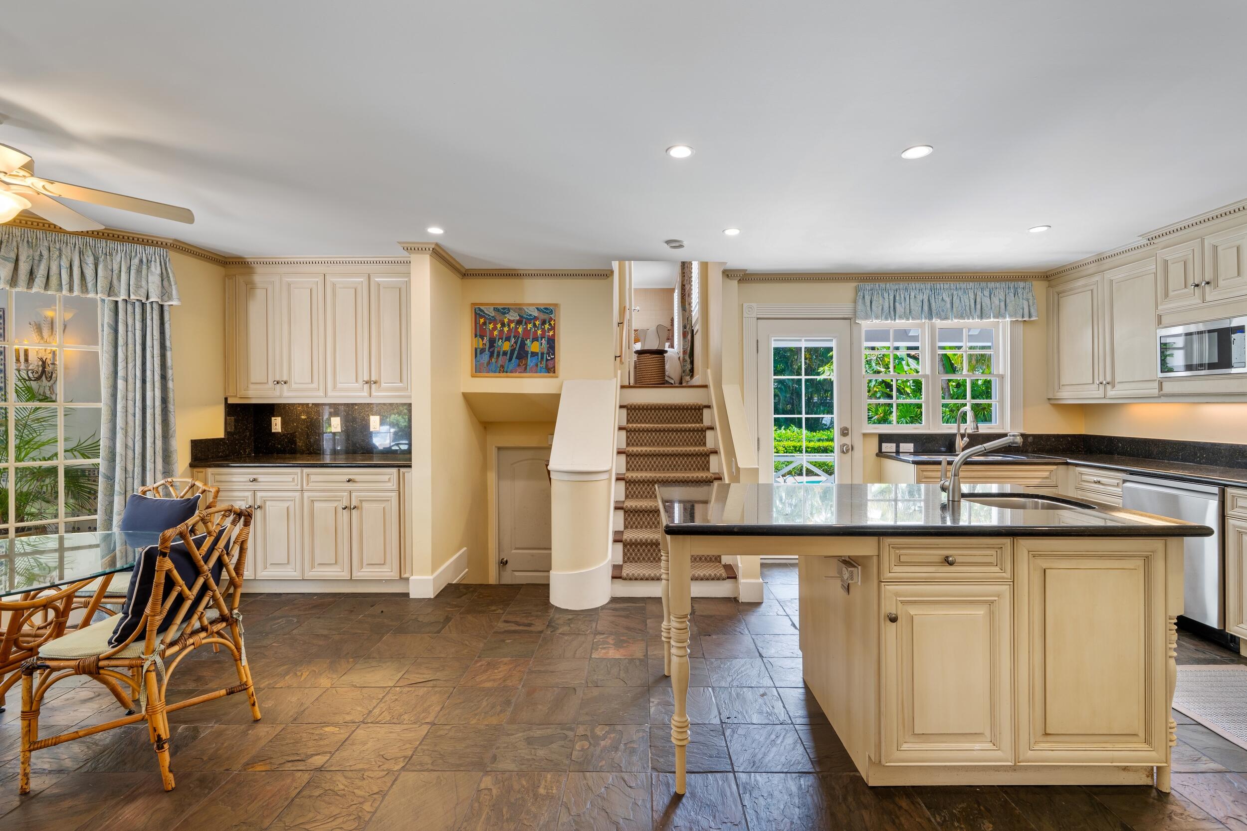 VIA VIZCAYA - Residential